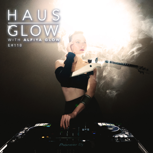 File:2025-10-24 - Alfiya Glow - Haus Glow 118.png