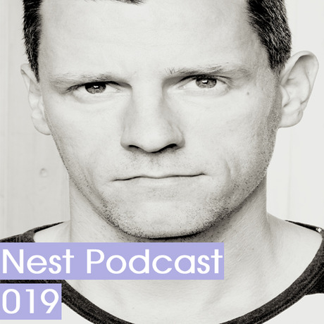 File:2011-12-22 - Lovebirds - Nest Podcast 019.jpg