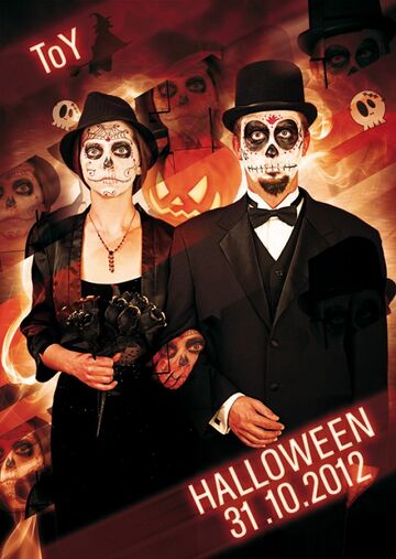 2012-10-31 - Halloween, Toy.jpg