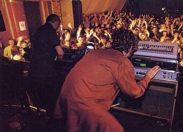 1997-01-24 - Daft Punk (Live PA) @ The Arches, Glasgow.jpg