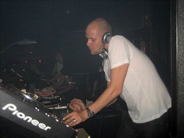 2007-05-12 - Adam Beyer @ Fuse.jpg
