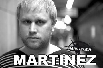 2011-06-24 - Martinez @ Harry Klein.jpg