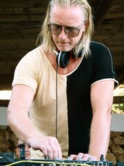 Thumbnail for File:2011-08-19 - DJ Hell @ Diesel Island, Ibiza.jpg