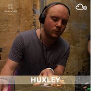 2013-04-15 - Huxley - Soho House Music 003