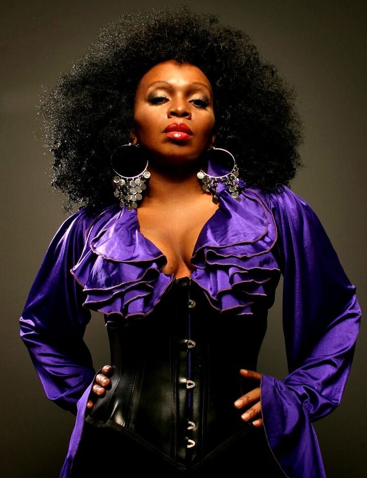File:Barbara Tucker - press 2.jpg